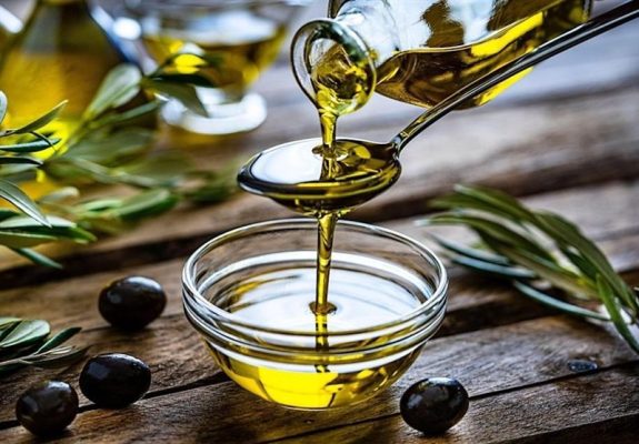 استفاده از روغن زیتون برای تمیز کردن شیرآلات استیل